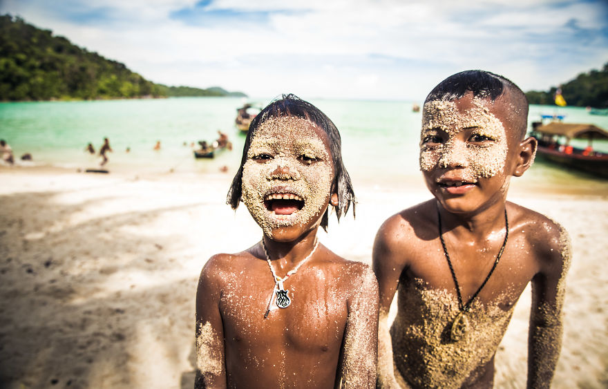 I’ve Been Photographing Slums To Show That Life In Poverty Is Not What You Think Of