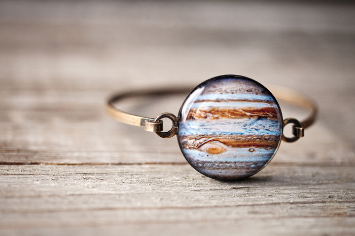 Space Jewelry That Lets You Carry A Piece Of The Cosmos With You Space Jewelry That Lets You Carry A Piece Of The Cosmos With You