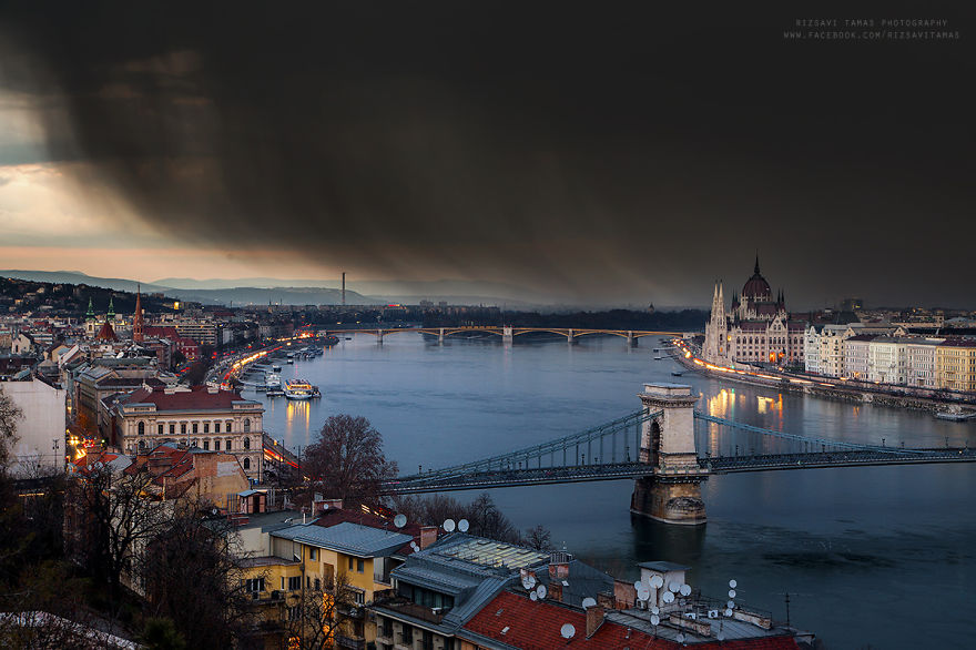 I Risk My Life To Photograph My Hometown Budapest From The Best Angle