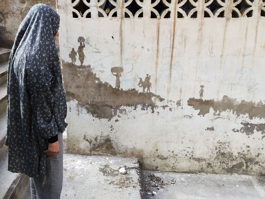 Peeling Off Old Paint To Tell Stories Of Palestinian Refugees Peeling Off Old Paint To Tell Stories Of Palestinian Refugees