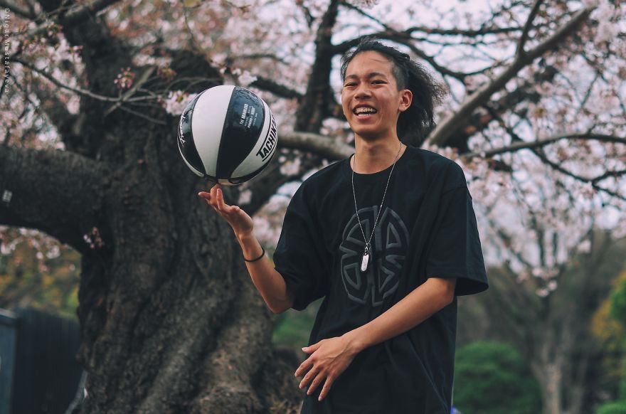 I Was Lucky To Capture The People Of Tokyo In The Boom Of Cherry Trees Blossoming I Was Lucky To Capture The People Of Tokyo In The Boom Of Cherry Trees Blossoming