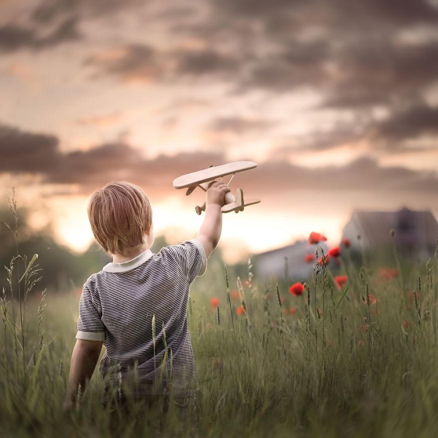 Polish Photographer And Mother Captures Magical Moments Of Her Childrens' Days Polish Photographer And Mother Captures Magical Moments Of Her Childrens' Days