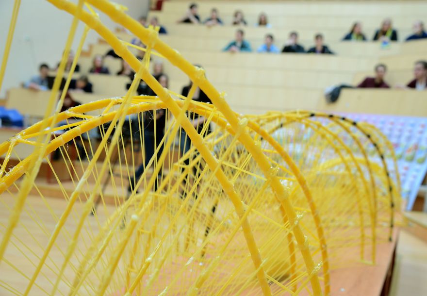 Using Only Pasta And Glue, Students Build Bridges Capable Of Carrying At Least 251kg Using Only Pasta And Glue, Students Build Bridges Capable Of Carrying At Least 251kg