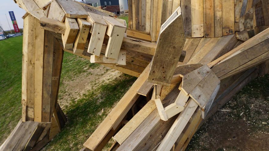 14-Year-Old Girl Saved My Sculpture After It Was Destroyed In A Storm