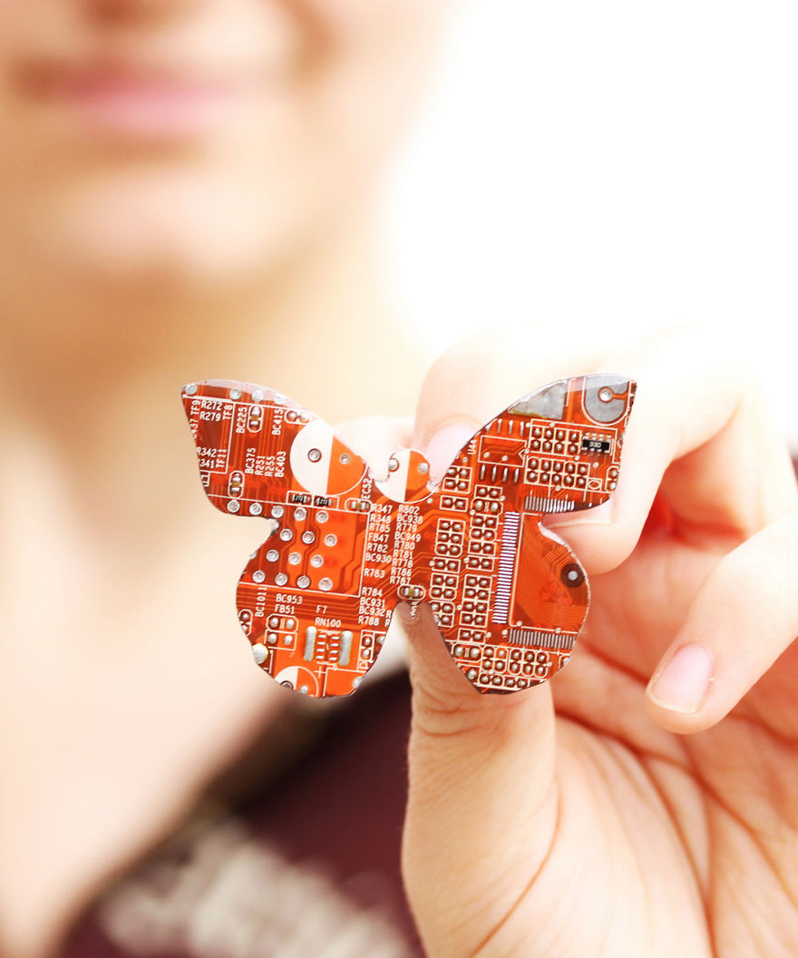 We Turn Old Computer Circuit Boards Into Modern Jewelry We Turn Old Computer Circuit Boards Into Modern Jewelry