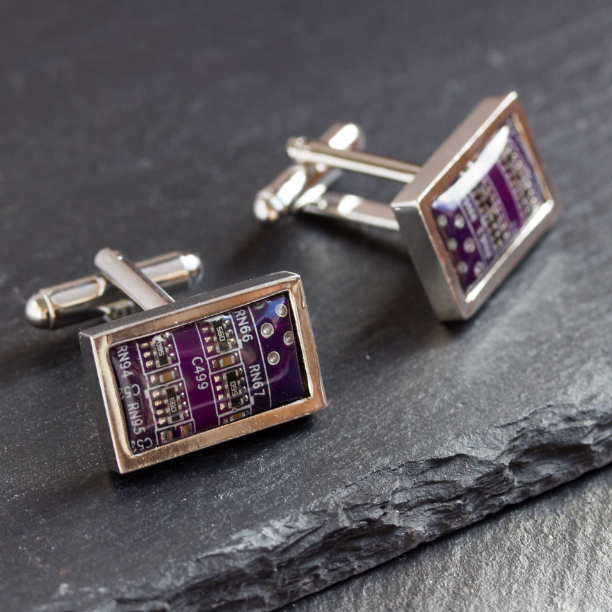 We Turn Old Computer Circuit Boards Into Modern Jewelry We Turn Old Computer Circuit Boards Into Modern Jewelry