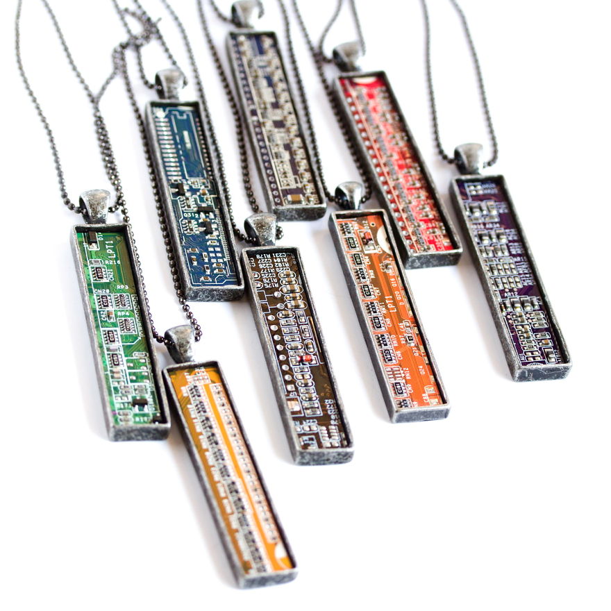 We Turn Old Computer Circuit Boards Into Modern Jewelry We Turn Old Computer Circuit Boards Into Modern Jewelry