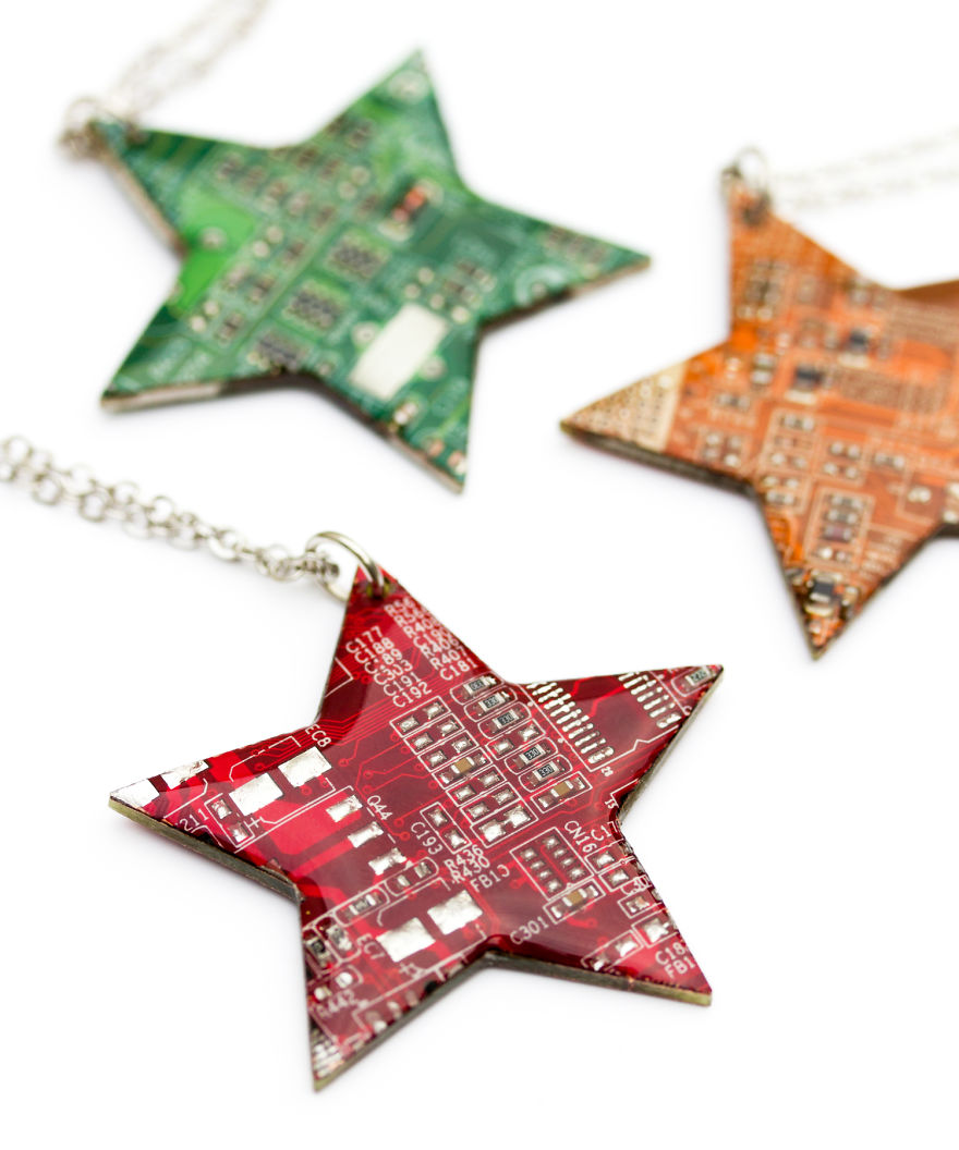We Turn Old Computer Circuit Boards Into Modern Jewelry We Turn Old Computer Circuit Boards Into Modern Jewelry
