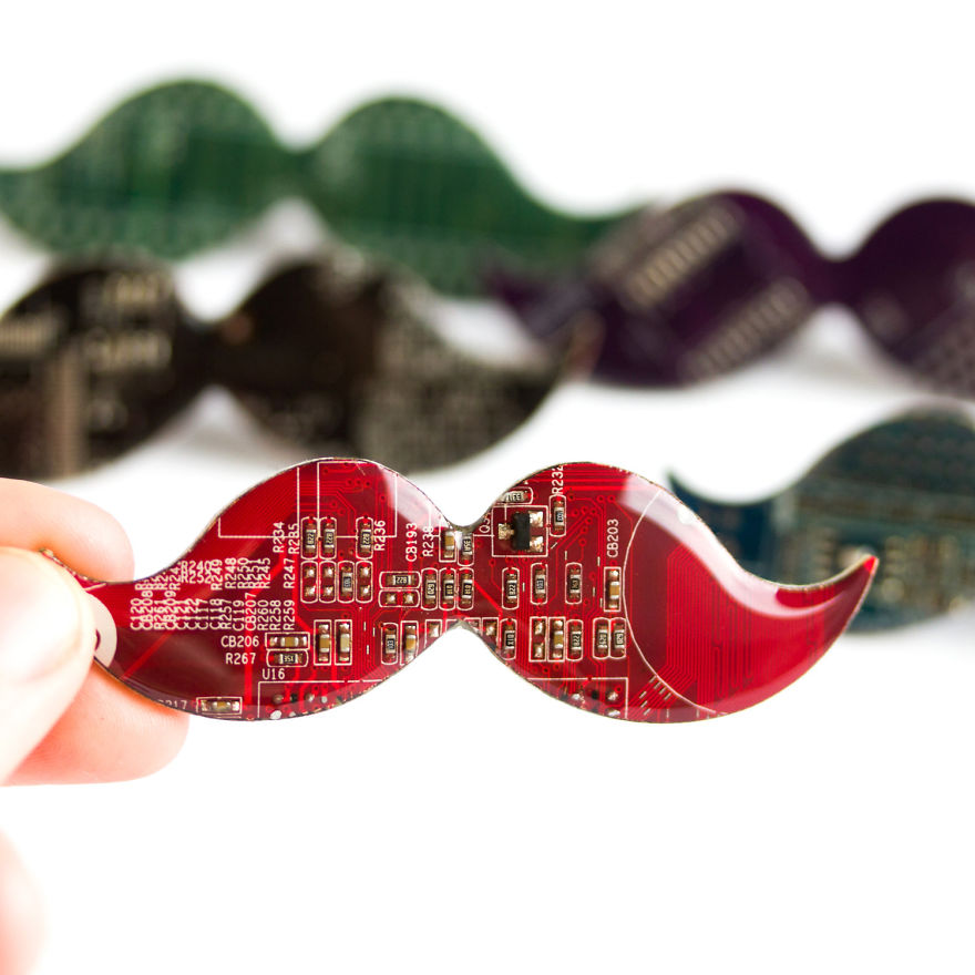 We Turn Old Computer Circuit Boards Into Modern Jewelry We Turn Old Computer Circuit Boards Into Modern Jewelry