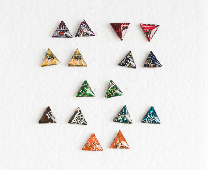 We Turn Old Computer Circuit Boards Into Modern Jewelry We Turn Old Computer Circuit Boards Into Modern Jewelry