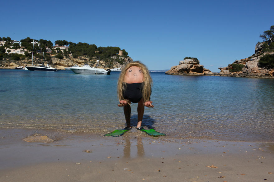 I Travel Around The World Taking Photos Of My Secret Friends I Travel Around The World Taking Photos Of My Secret Friends