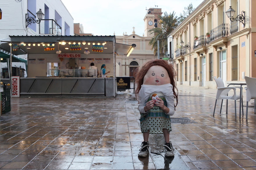 I Travel Around The World Taking Photos Of My Secret Friends