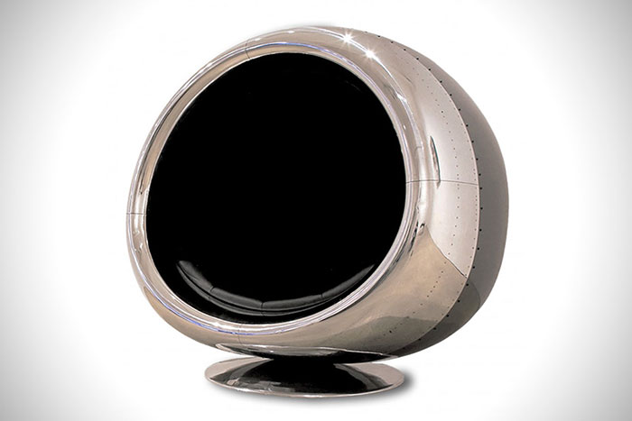 boeing-737-jet-engine-chair-cowling-fallen-furniture-6a boeing-737-jet-engine-chair-cowling-fallen-furniture-6a