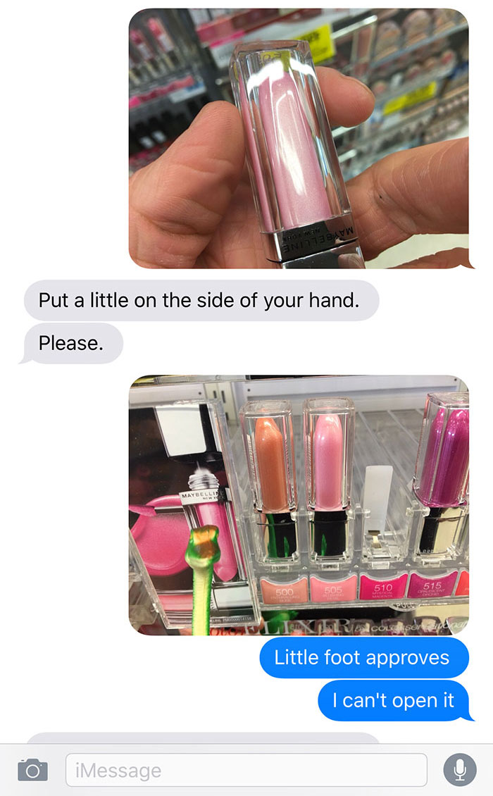 boyfriend-buys-makeup-for-girlfriend-funny-text-messages-9a boyfriend-buys-makeup-for-girlfriend-funny-text-messages-9a