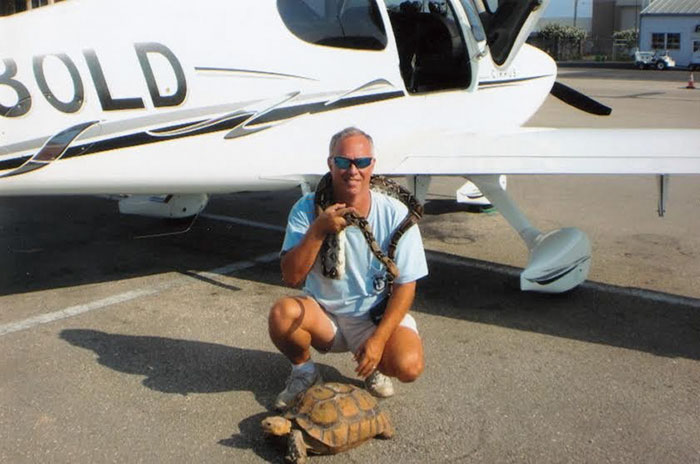 flying-animals-plane-jeff-bennett-pilots-n-paws-10 flying-animals-plane-jeff-bennett-pilots-n-paws-10