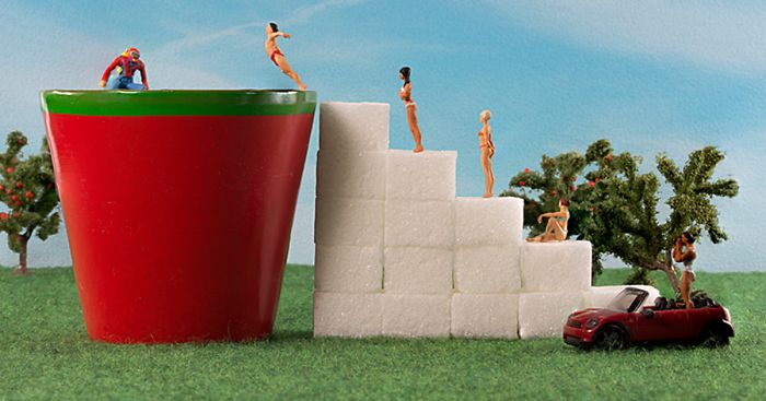 I Capture Everyday Lives Of Miniature People (Part 2)