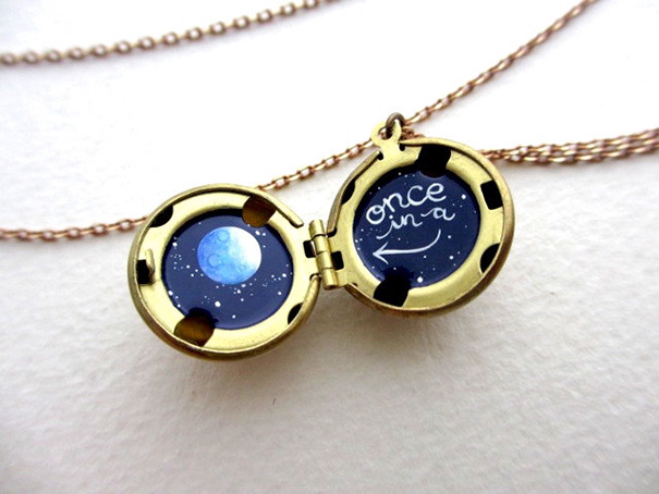 miniature-astromony-oil-painting-jewelry-rustic-lockets-khara-ledonne-4