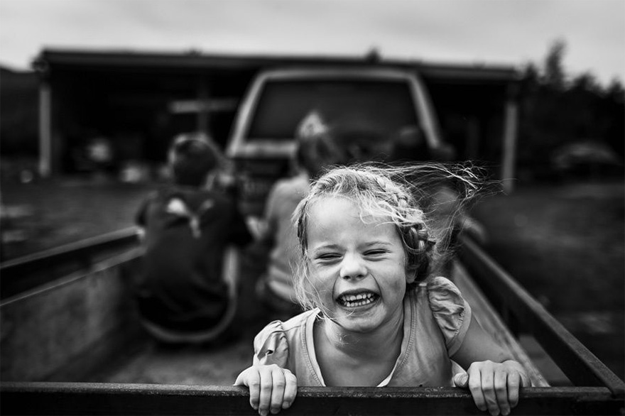 raw-childhood-without-electronic-devices-niki-boon-new-zealand-13 raw-childhood-without-electronic-devices-niki-boon-new-zealand-13