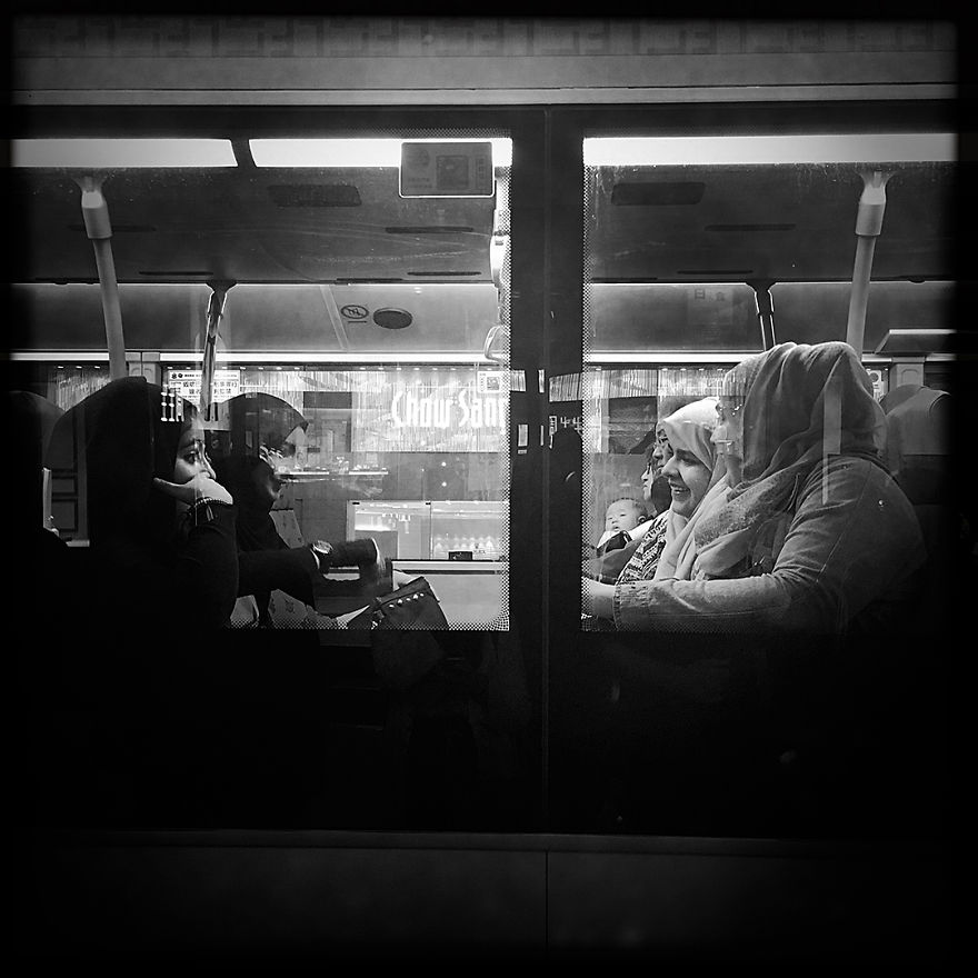 I Spent 120 Hours Documenting Hong Kong Street Life And These Are The Results I Spent 120 Hours Documenting Hong Kong Street Life And These Are The Results