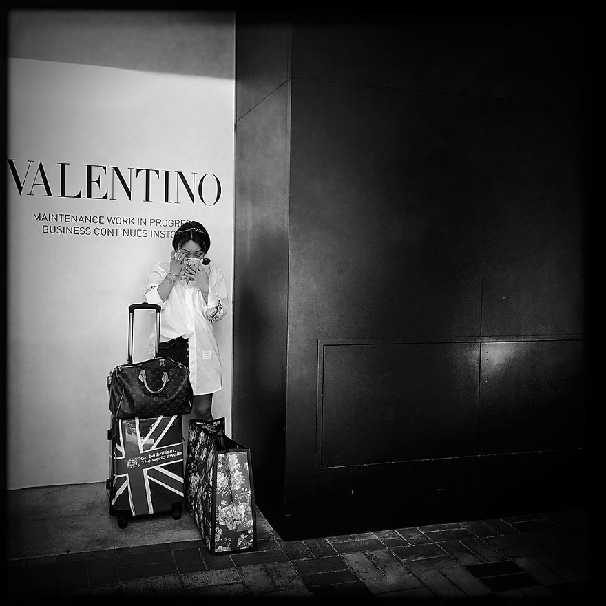 I Spent 120 Hours Documenting Hong Kong Street Life And These Are The Results I Spent 120 Hours Documenting Hong Kong Street Life And These Are The Results