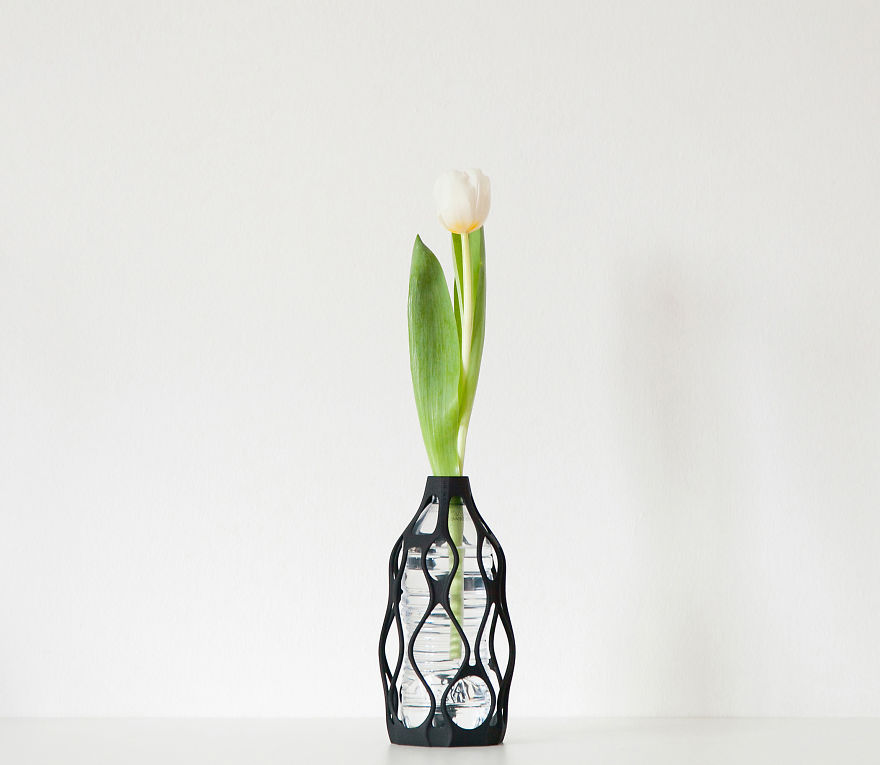 I 3D-Print Vases To Give Plastic Bottle A Second Life I 3D-Print Vases To Give Plastic Bottle A Second Life