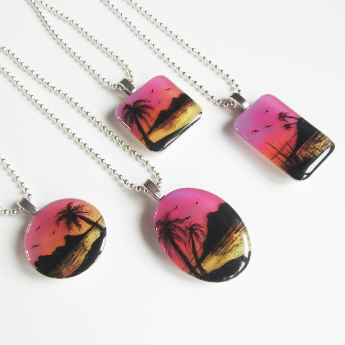 I Paint Miniature Scenes With Pins And Tiny Brushes In Resin. I Paint Miniature Scenes With Pins And Tiny Brushes In Resin.