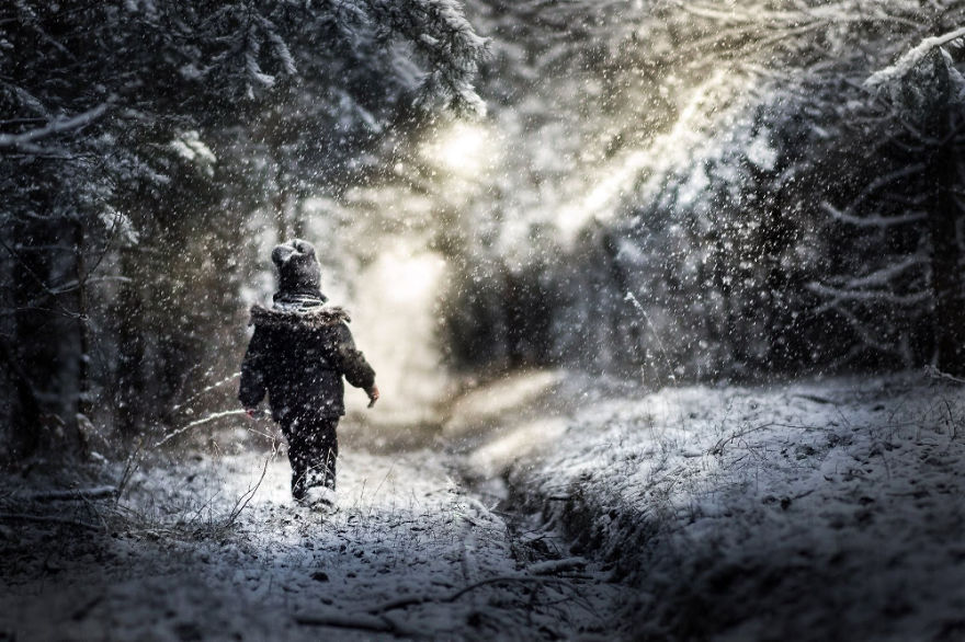 Polish Photographer And Mother Captures Magical Moments Of Her Childrens' Days Polish Photographer And Mother Captures Magical Moments Of Her Childrens' Days