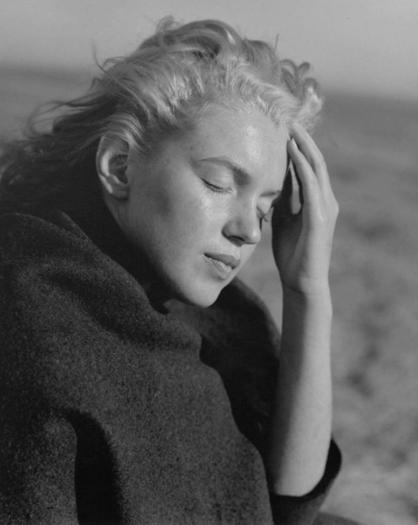 young-marilyn-monroe-norma-jeane-dougherty-andre-de-dienes-malibu-10