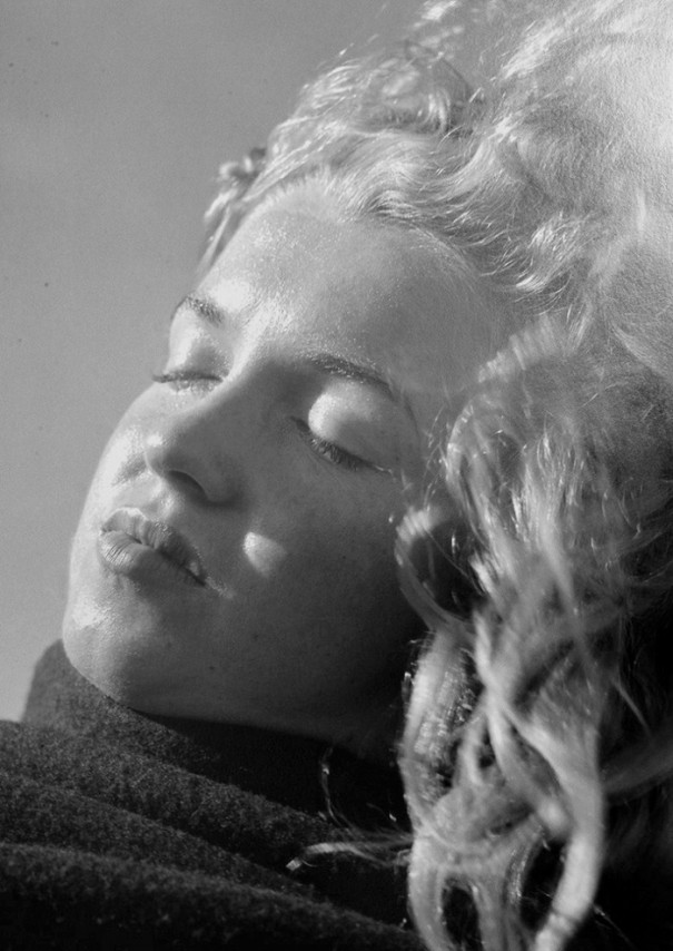 young-marilyn-monroe-norma-jeane-dougherty-andre-de-dienes-malibu-7