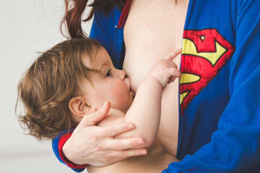 I Photograph Breastfeeding Moms To Show That It Shouldn't Be Taboo