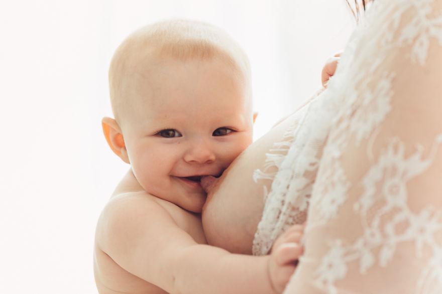 I Photograph Breastfeeding Moms To Show That It Shouldn't Be Taboo