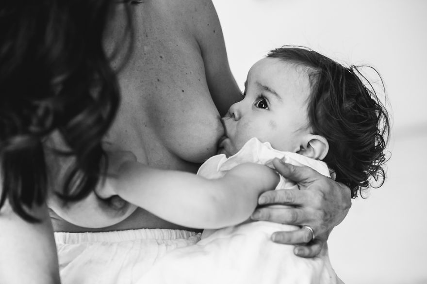 I Photograph Breastfeeding Moms To Show That It Shouldn't Be Taboo
