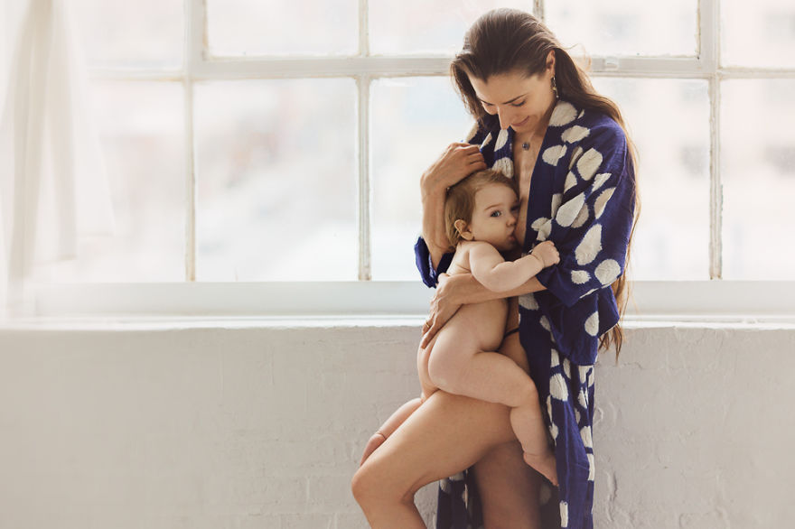 I Photograph Breastfeeding Moms To Show That It Shouldn't Be Taboo.