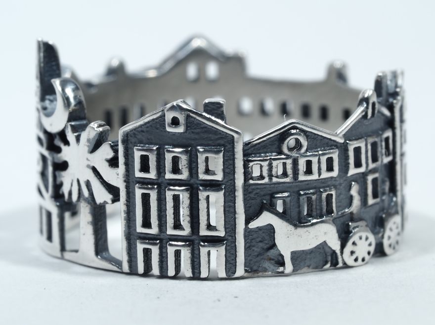 I Create Wearable Cityscapes With A Piece Of City Spirit