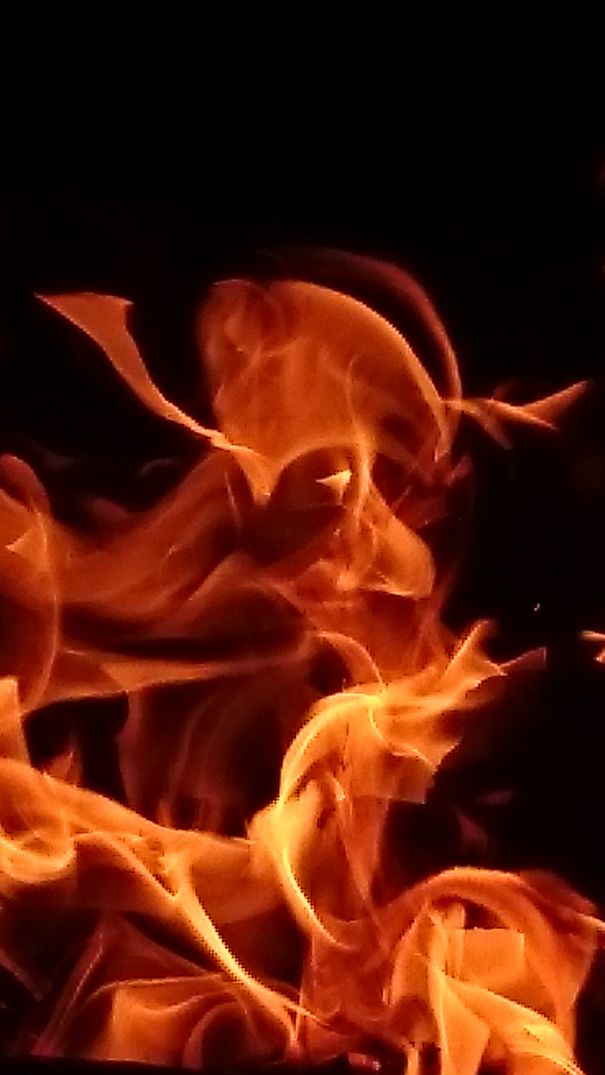 Fire Making Its Own Art