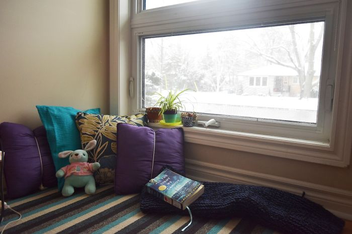 Cozy Corner Away From The Snow =)