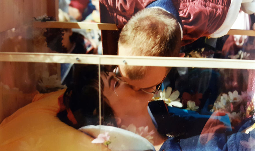 Over 20 Year Ago Snow White And Prince Charming Got Married In Real Life