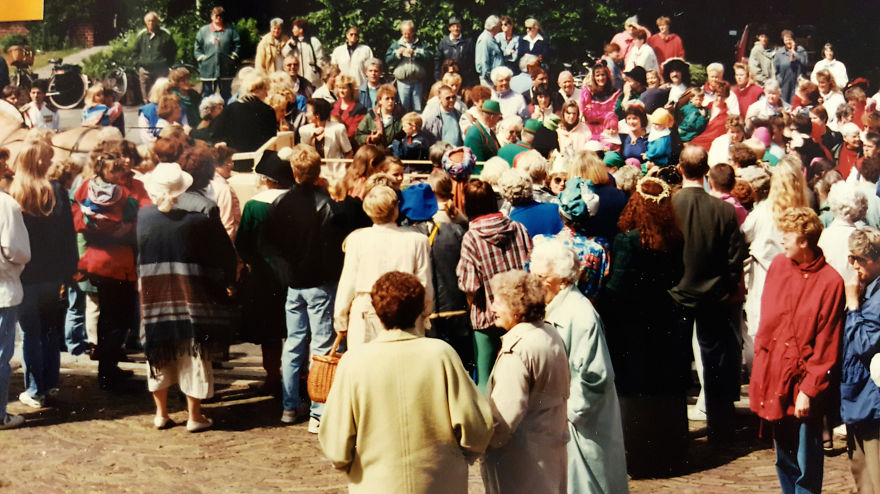Over 20 Year Ago Snow White And Prince Charming Got Married In Real Life