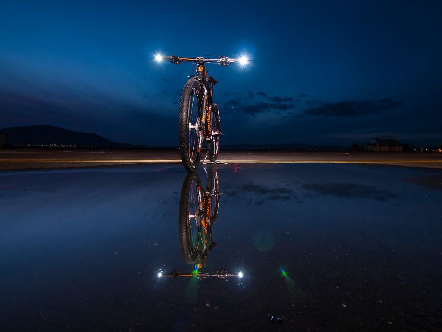 Former Audi Designer Develops Star Wars Inspired Bike Lights To Increase Safety In Traffic Former Audi Designer Develops Star Wars Inspired Bike Lights To Increase Safety In Traffic