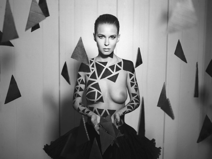 I Create Black And White Fine Art Portraits That Reveal People's Inner Faces