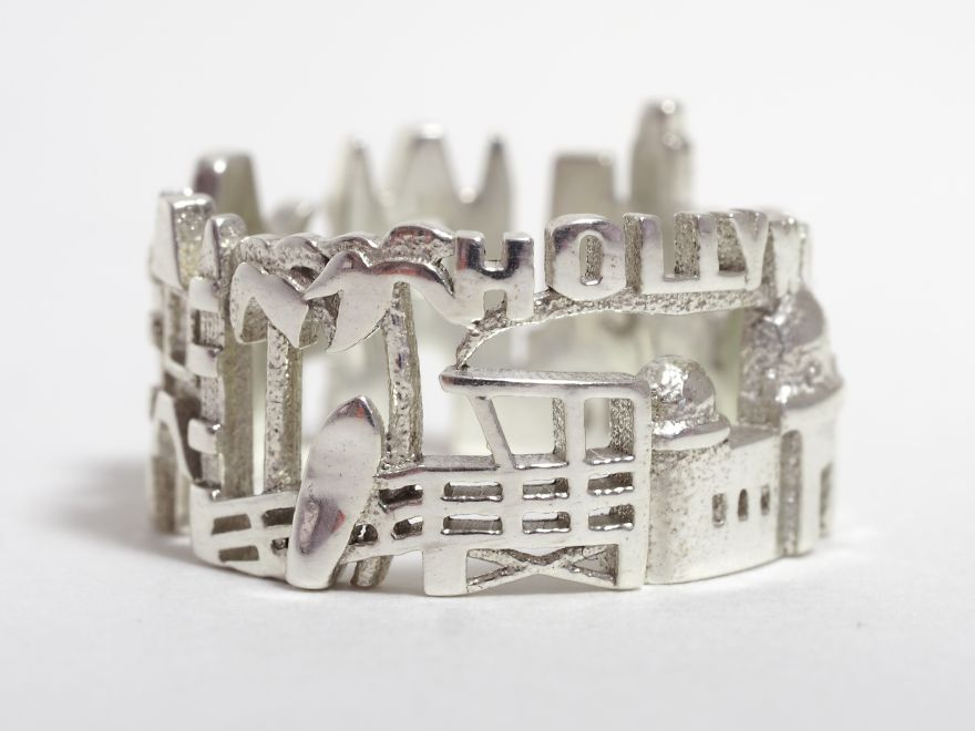 I Create Wearable Cityscapes With A Piece Of City Spirit