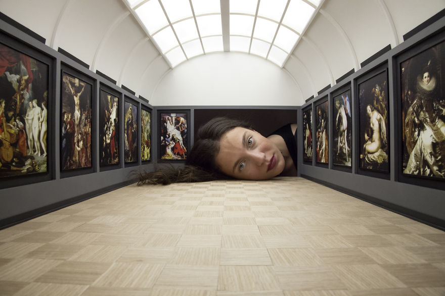People Put Their Heads Inside Miniature Galleries To Become Famous Art Exhibits Themselves People Put Their Heads Inside Miniature Galleries To Become Famous Art Exhibits Themselves
