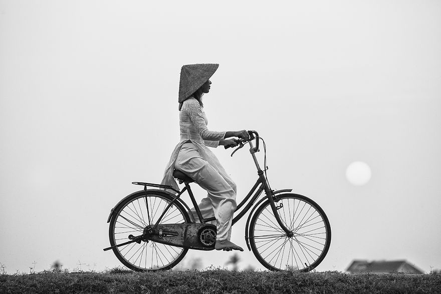 Photographer Rehahn Celebrates The Beauty Of Vietnam With Ao Dai Photo Collection Photographer Rehahn Celebrates The Beauty Of Vietnam With Ao Dai Photo Collection