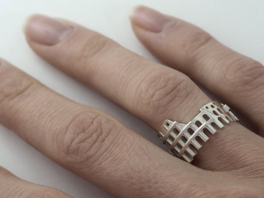 I Create Wearable Cityscapes With A Piece Of City Spirit