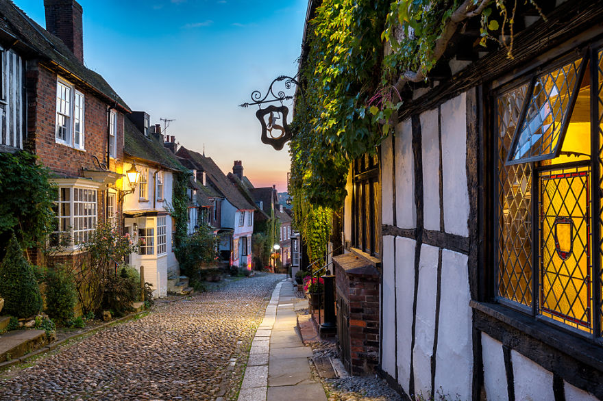 The Green & Pleasant Land &ndash; 10 Most Charming Small Towns In England