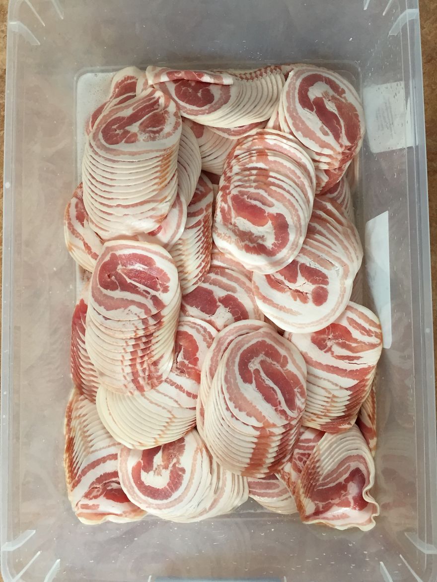 Lamps and Vases Made From Discarded Meat That I Found In Supermarkets Lamps and Vases Made From Discarded Meat That I Found In Supermarkets