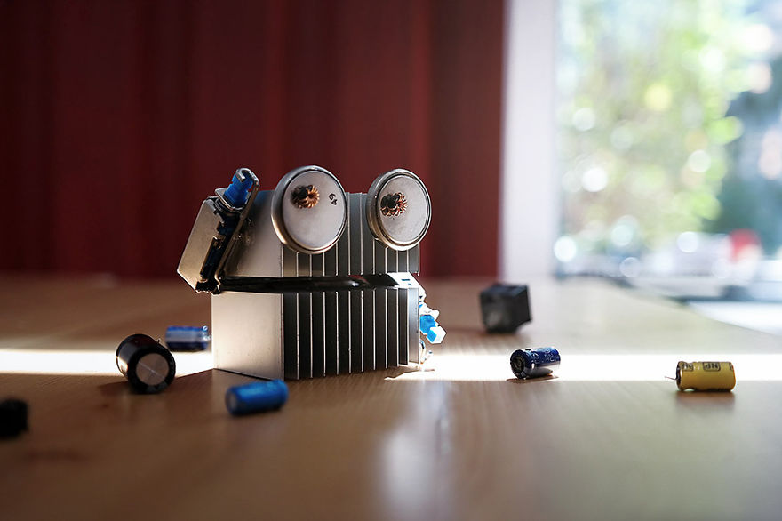I Turn Electronic Waste Into Tiny Robots I Turn Electronic Waste Into Tiny Robots