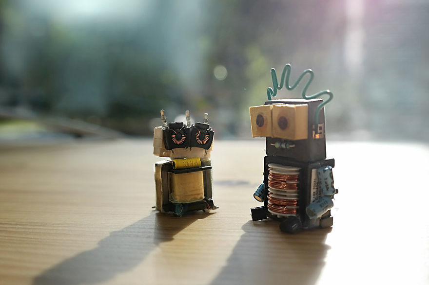 I Turn Electronic Waste Into Tiny Robots I Turn Electronic Waste Into Tiny Robots