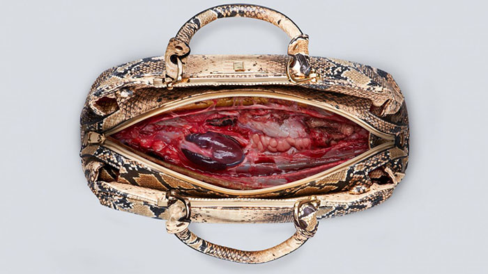 behind-leather-bag-anti-animal-cruelty-campaign-peta-asia-7 behind-leather-bag-anti-animal-cruelty-campaign-peta-asia-7