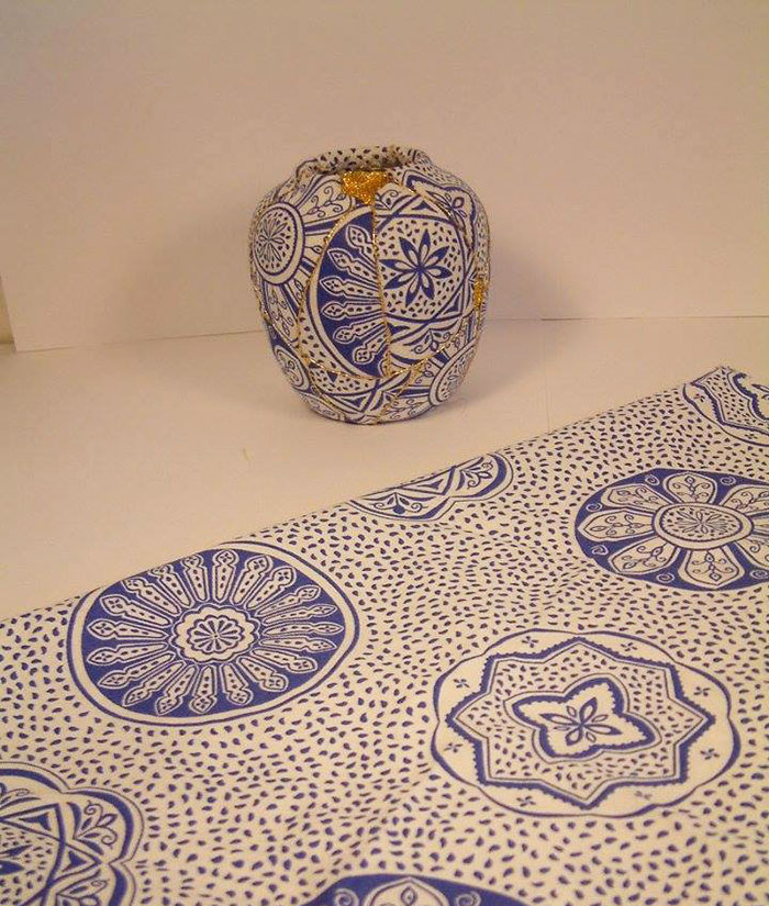broken-vase-restoration-gold-thread-charlotte-bailey-1a broken-vase-restoration-gold-thread-charlotte-bailey-1a